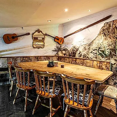 Bristol Bed & Breakfast 3*