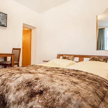 住宿加早餐酒店 Bristol 巴德加斯坦